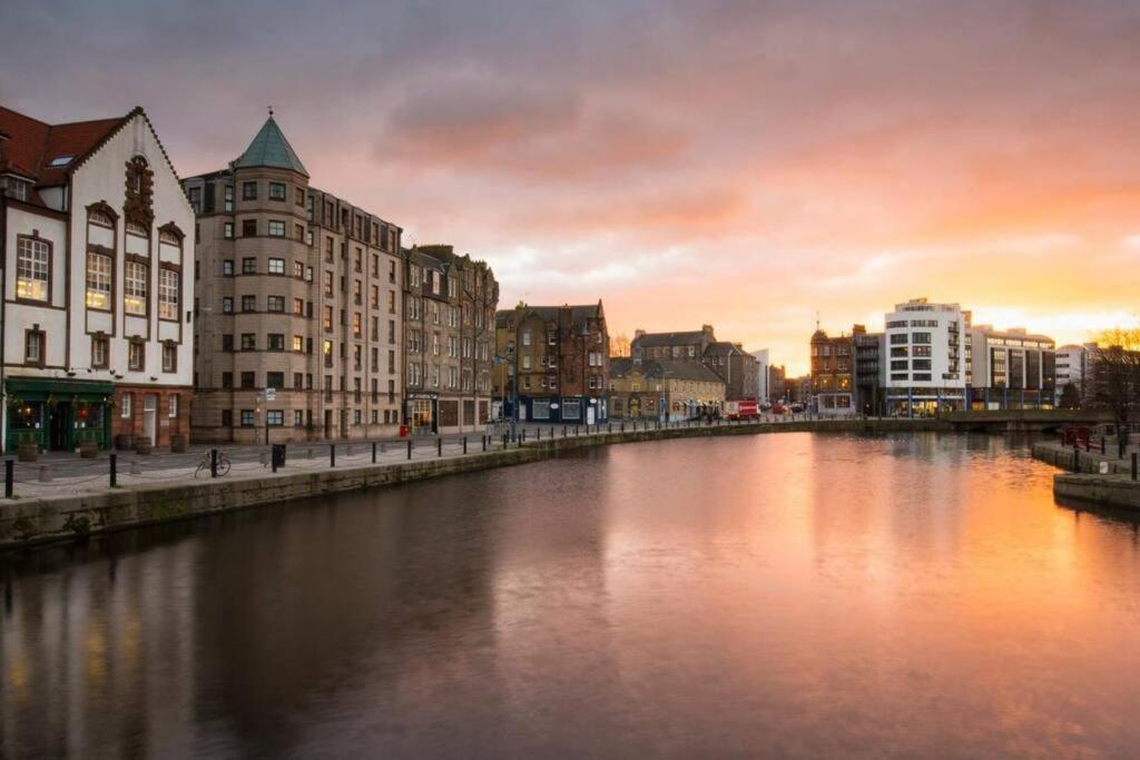 My Waterfront Apartment, Views Over Water Of Leith Edinburgh Bagian luar foto